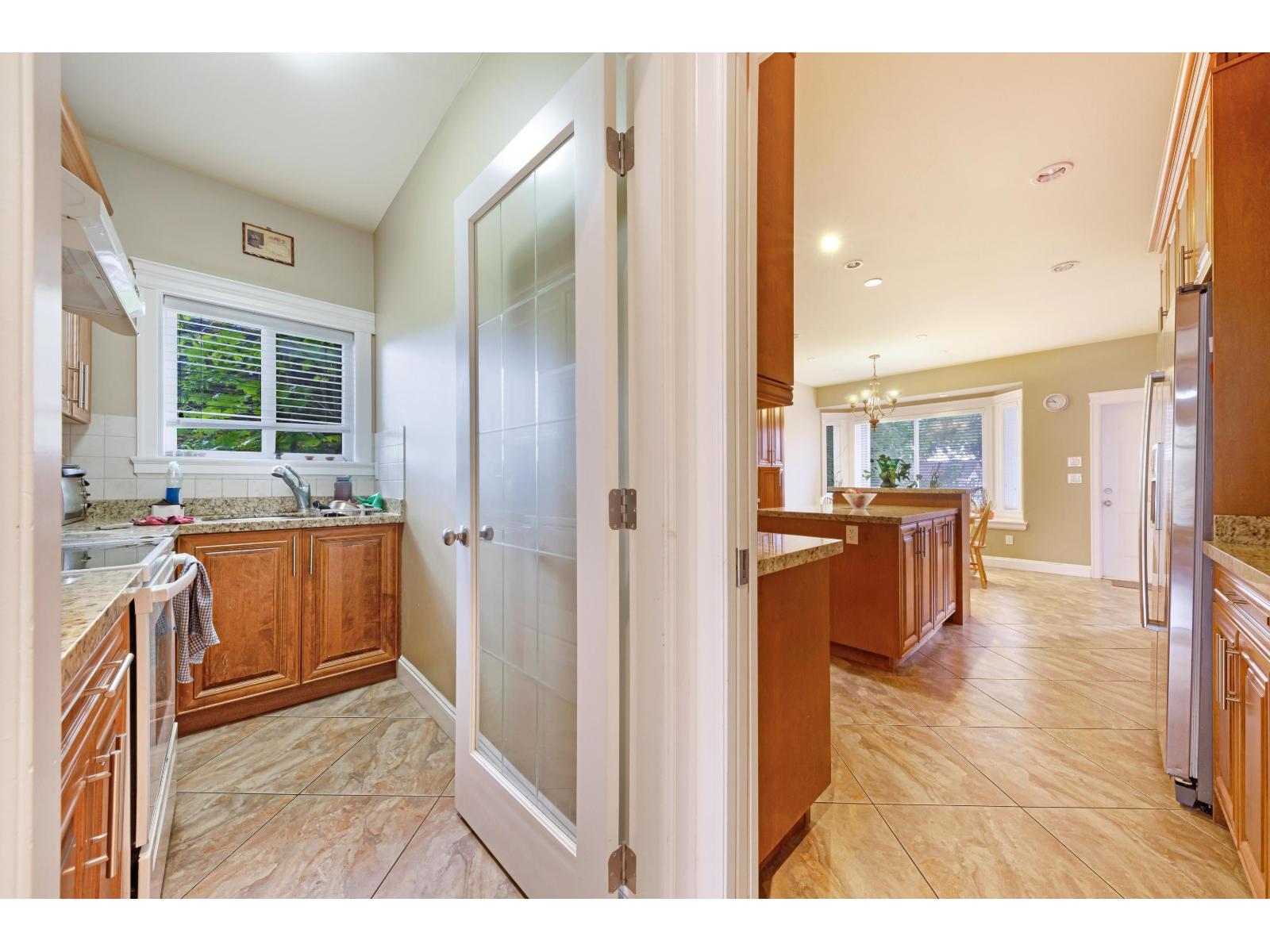 12646 60a Avenue, Surrey, British Columbia  V3X 0A7 - Photo 12 - R3085875