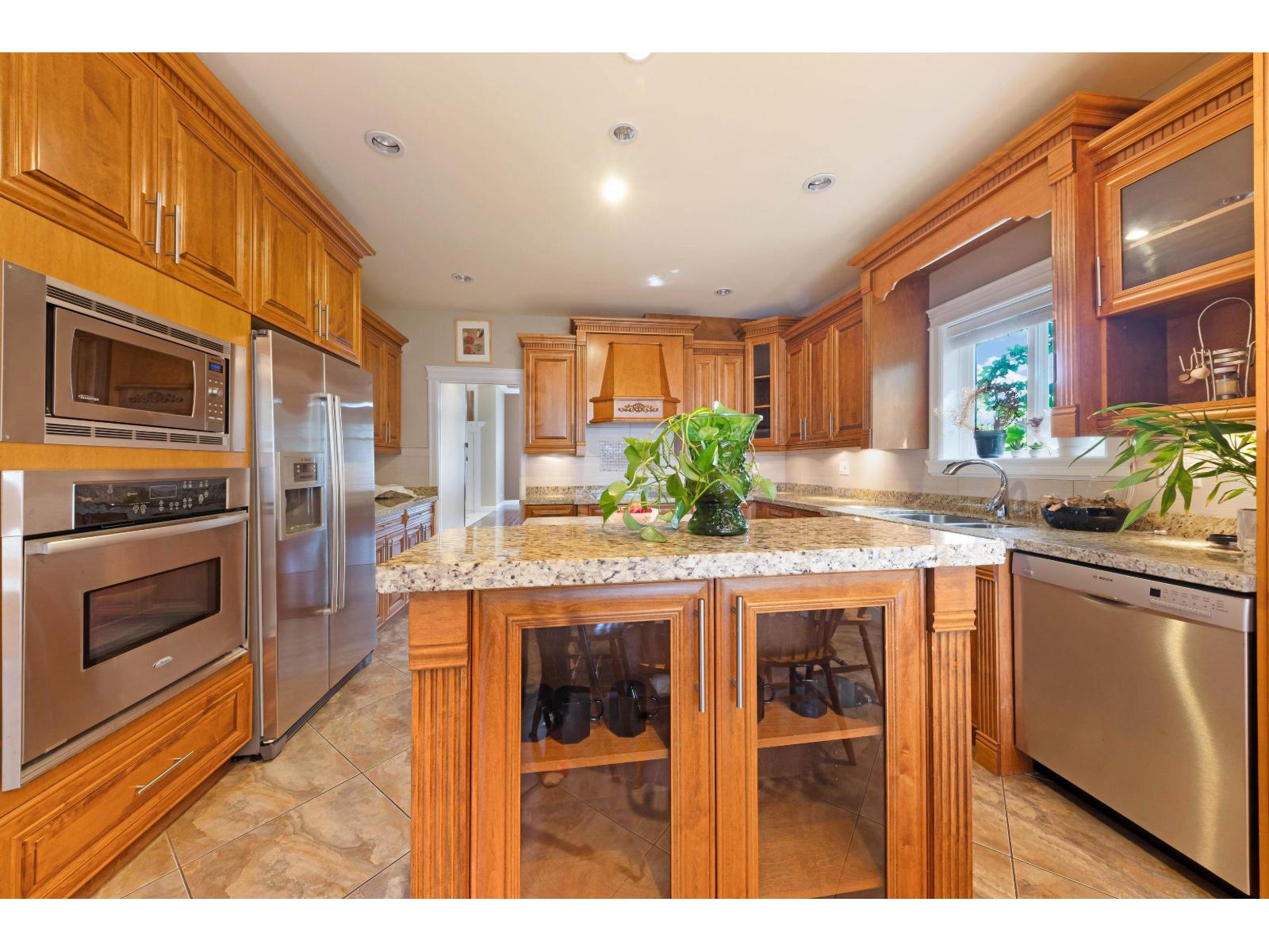 12646 60a Avenue, Surrey, British Columbia  V3X 0A7 - Photo 8 - R3085875