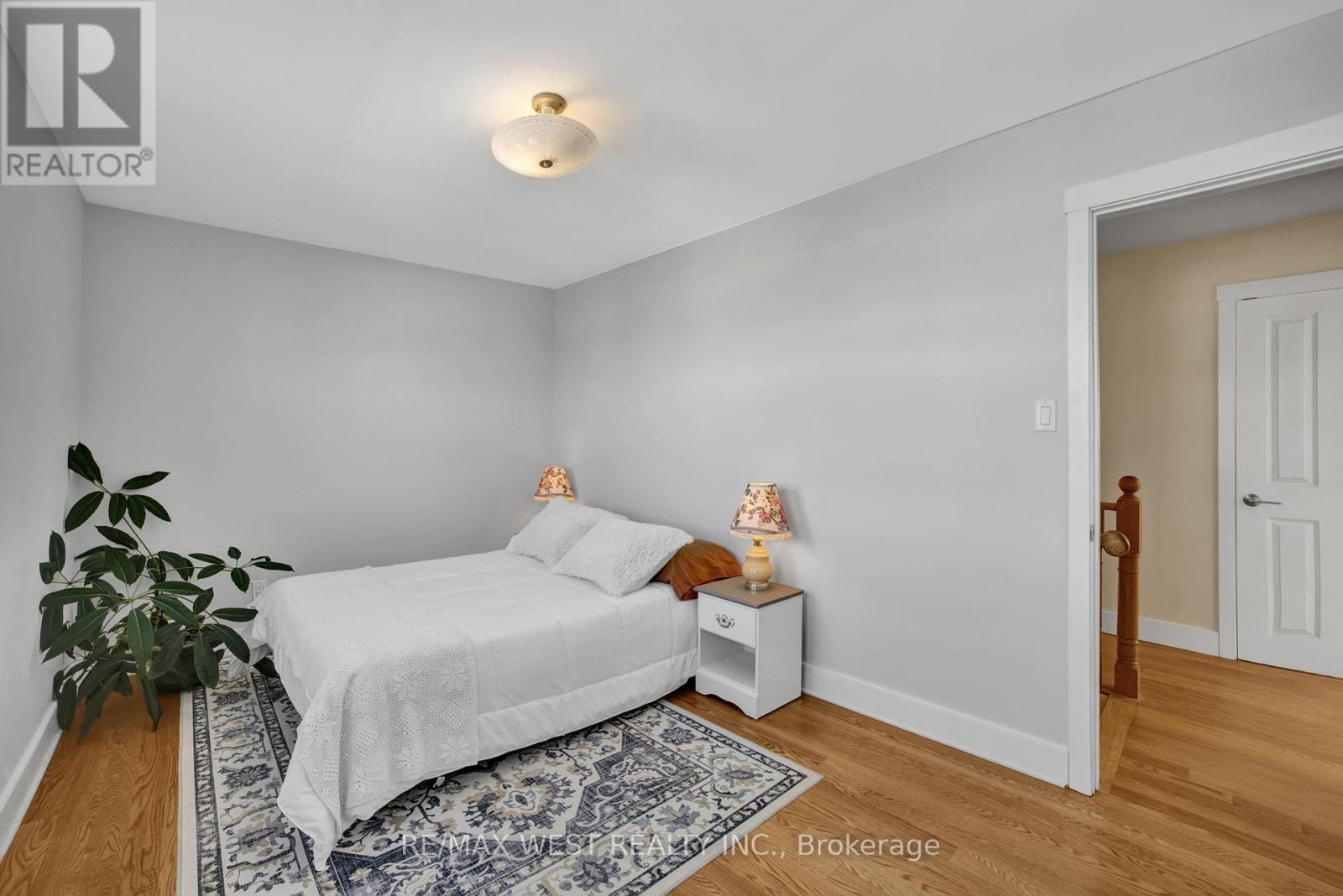 306 Pinegrove Road, Oakville, Ontario  L6K 3P9 - Photo 15 - W12762662