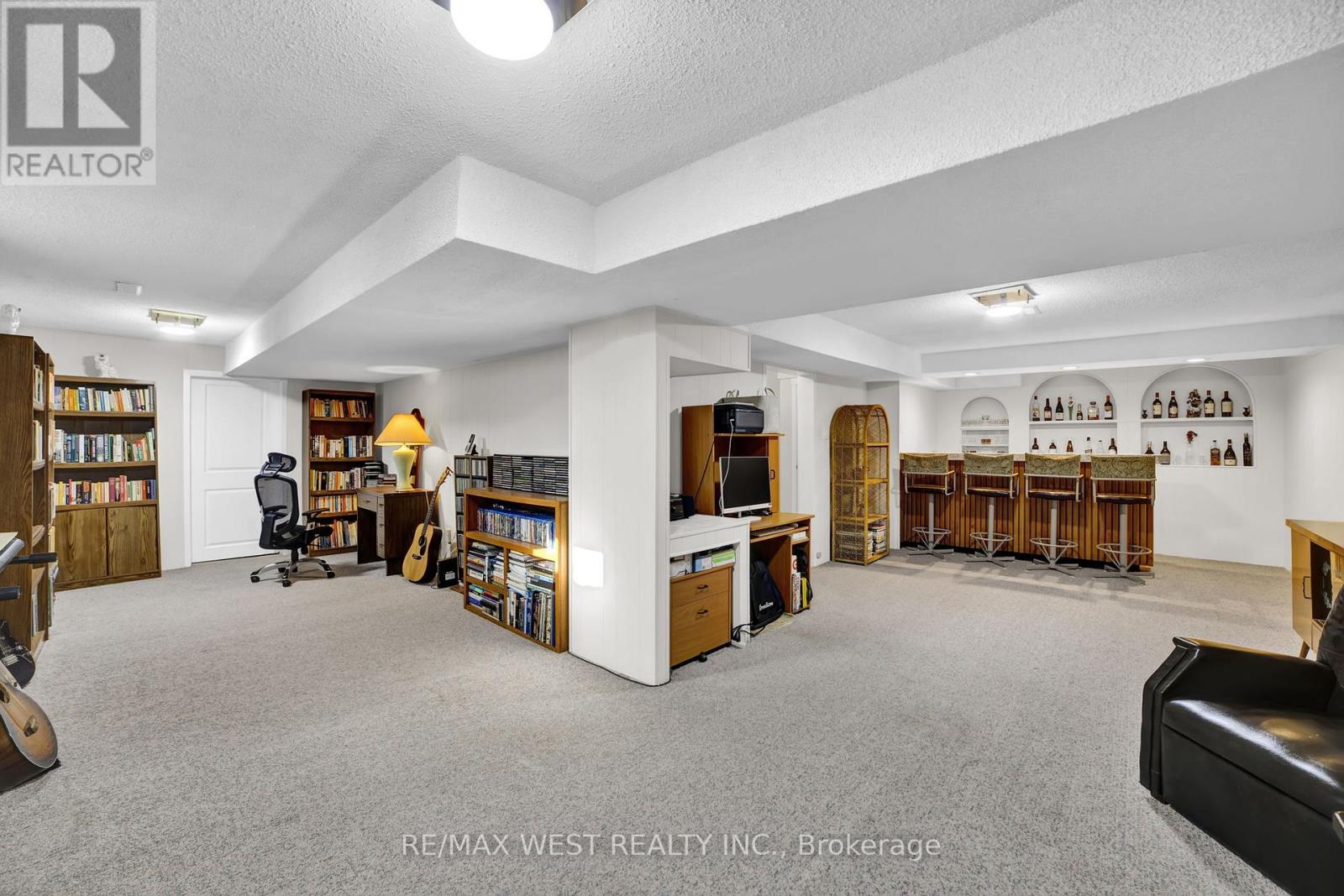 306 Pinegrove Road, Oakville, Ontario  L6K 3P9 - Photo 17 - W12762662