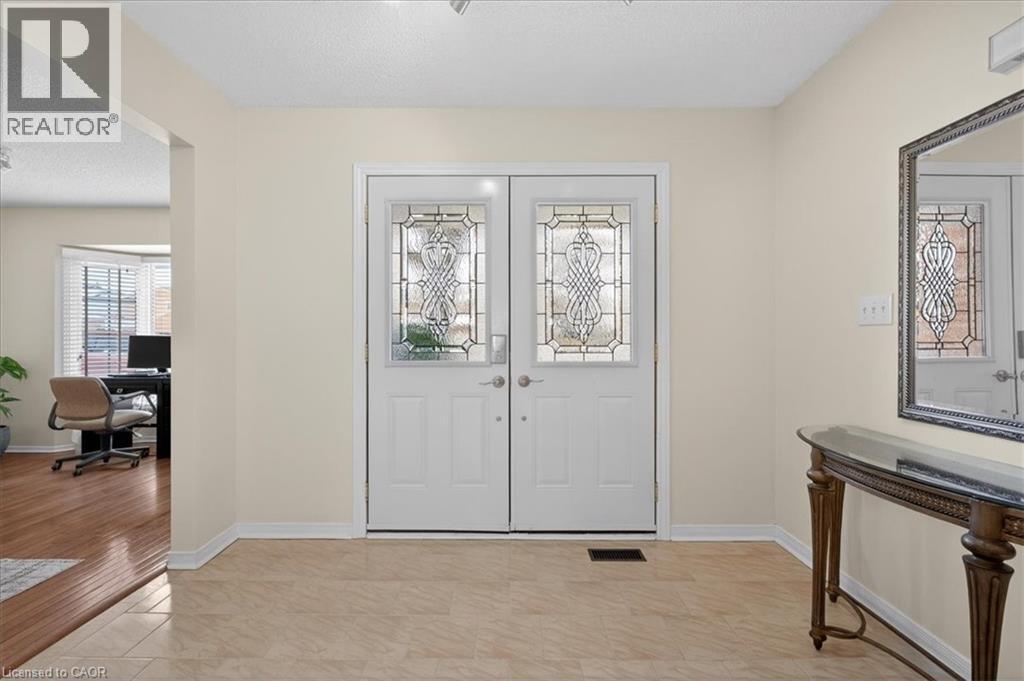 54 Goldcrest Drive, Stoney Creek, Ontario  L8G 4T6 - Photo 5 - 40803306