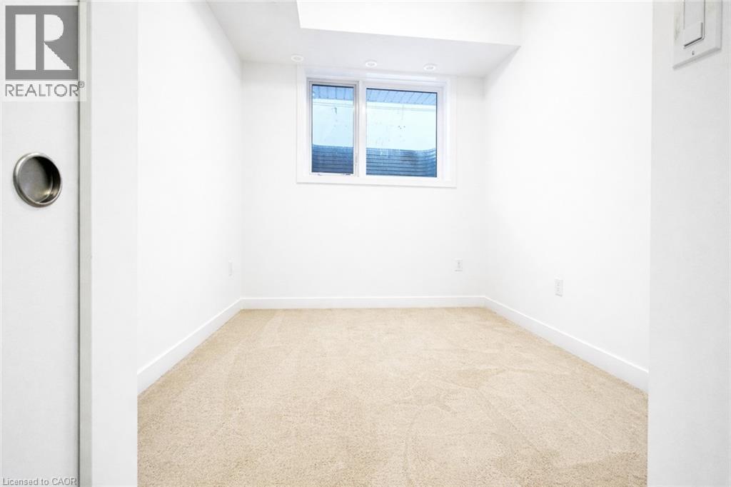 40 Palace Street Unit# L1, Kitchener, Ontario  N2E 0L2 - Photo 12 - 40802772