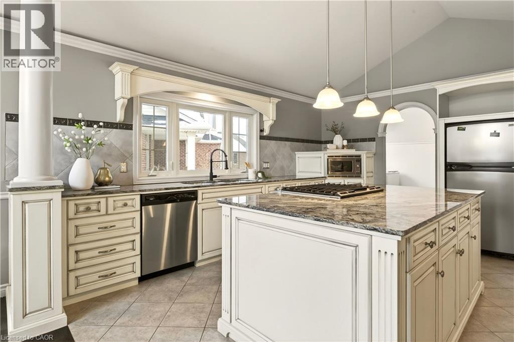 39 Bellevue Court, Welland, Ontario  L3C 7M1 - Photo 10 - 40802279