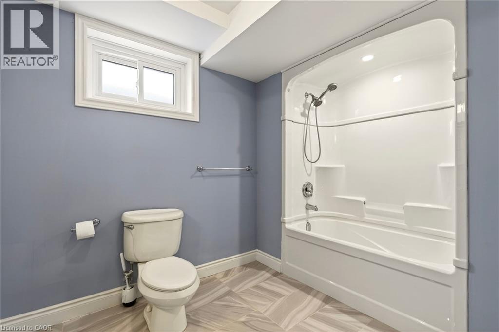 39 Bellevue Court, Welland, Ontario  L3C 7M1 - Photo 36 - 40802279