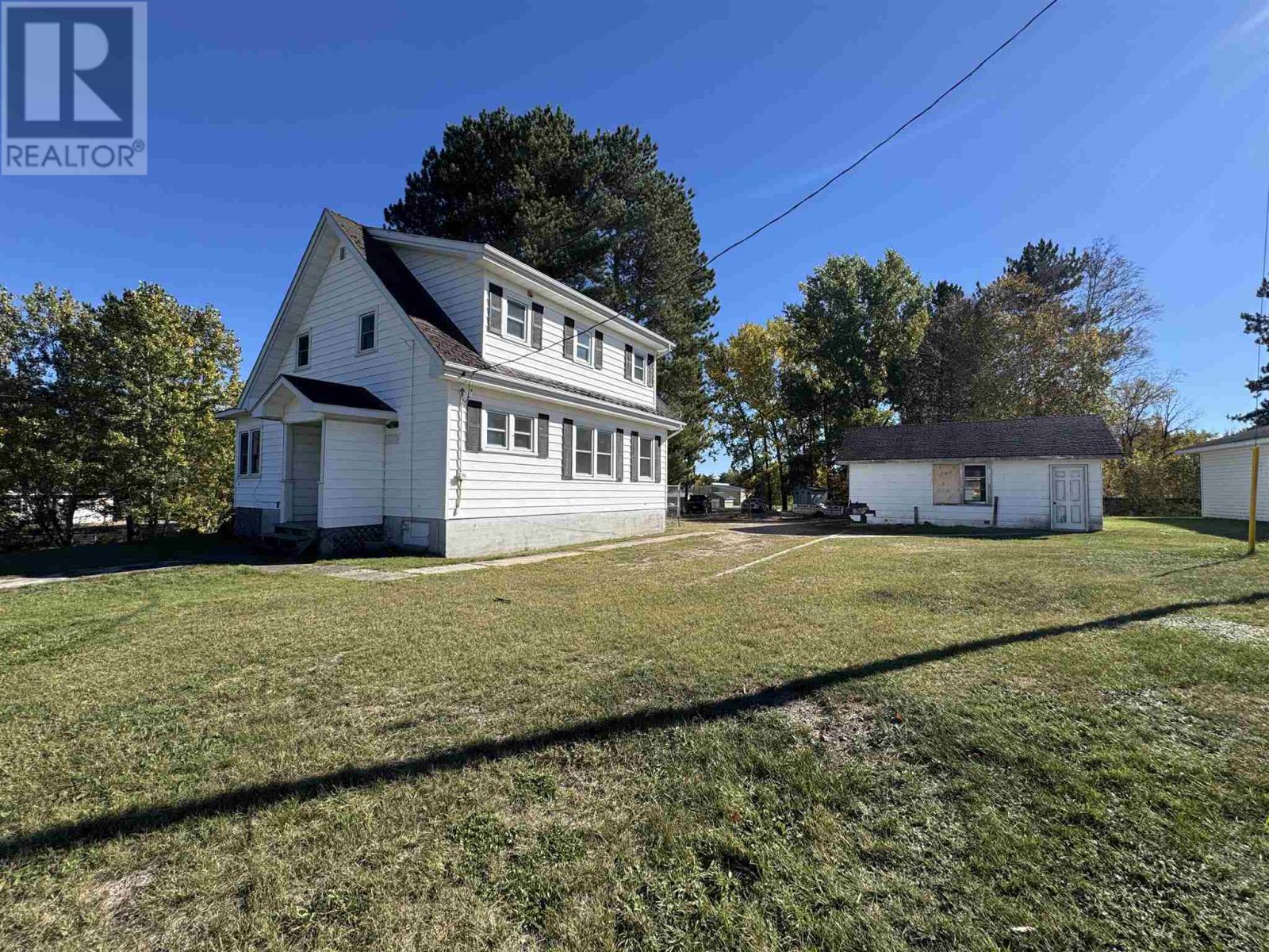 22 Low Ave, Gogama, Ontario  P0M 1W0 - Photo 2 - SM260201