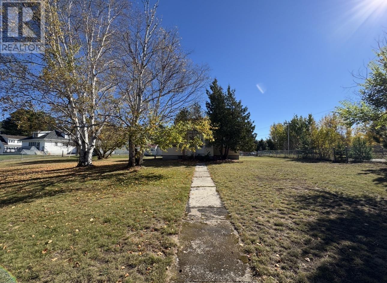 22 Low Ave, Gogama, Ontario  P0M 1W0 - Photo 27 - SM260201