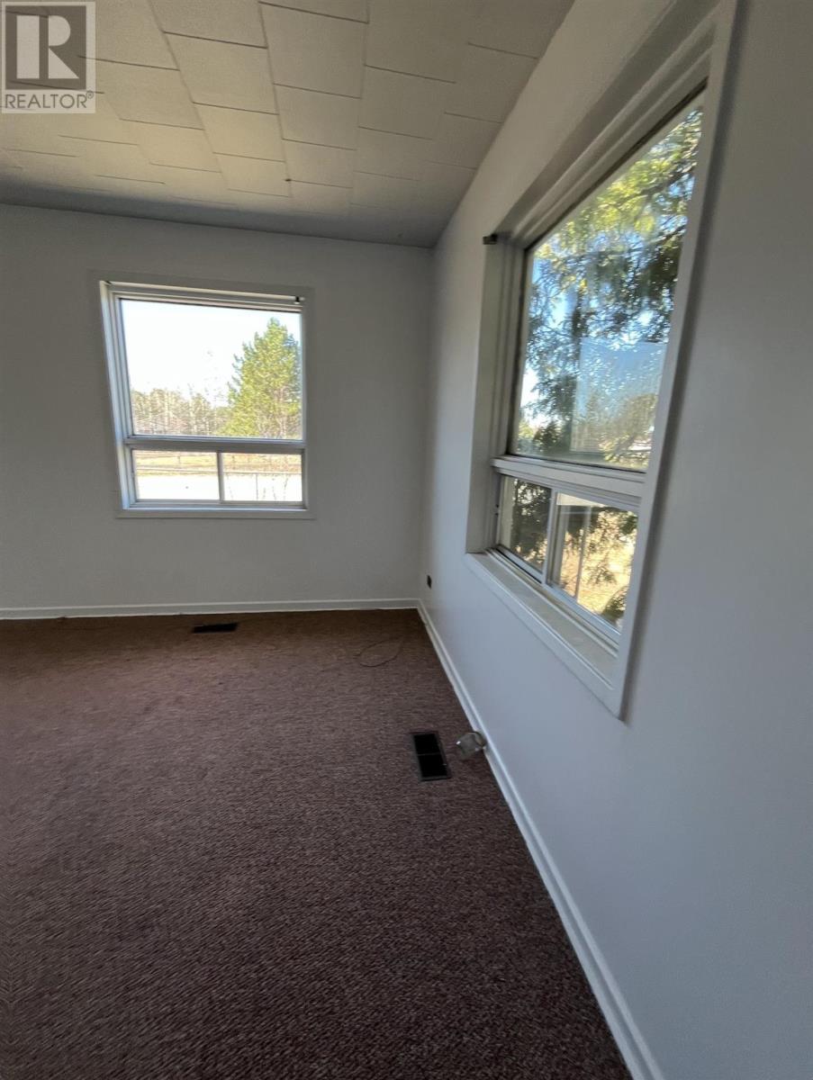 22 Low Ave, Gogama, Ontario  P0M 1W0 - Photo 33 - SM260201