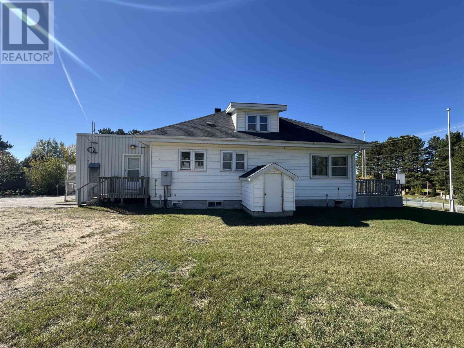 22 Low Ave, Gogama, Ontario  P0M 1W0 - Photo 7 - SM260201