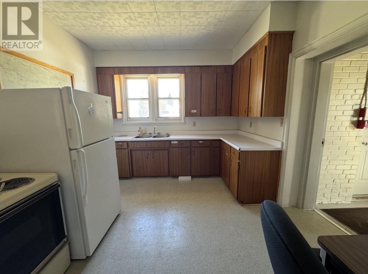 22 Low Ave, Gogama, Ontario  P0M 1W0 - Photo 9 - SM260201