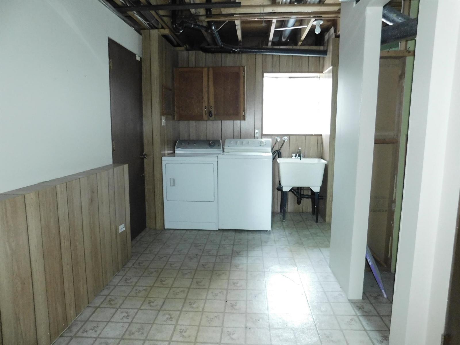 14758 Halstead Place, Surrey, British Columbia  V3R 6S5 - Photo 11 - R3086916