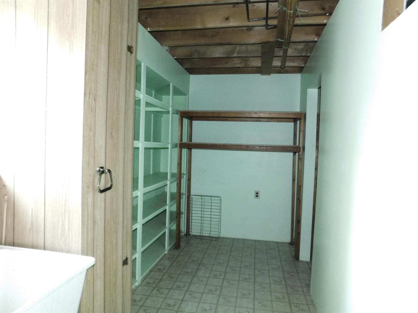 14758 Halstead Place, Surrey, British Columbia  V3R 6S5 - Photo 12 - R3086916