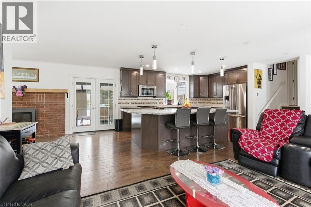 8133 Sarah Street, Niagara Falls, Ontario  L2G 6T9 - Photo 5 - 40802976