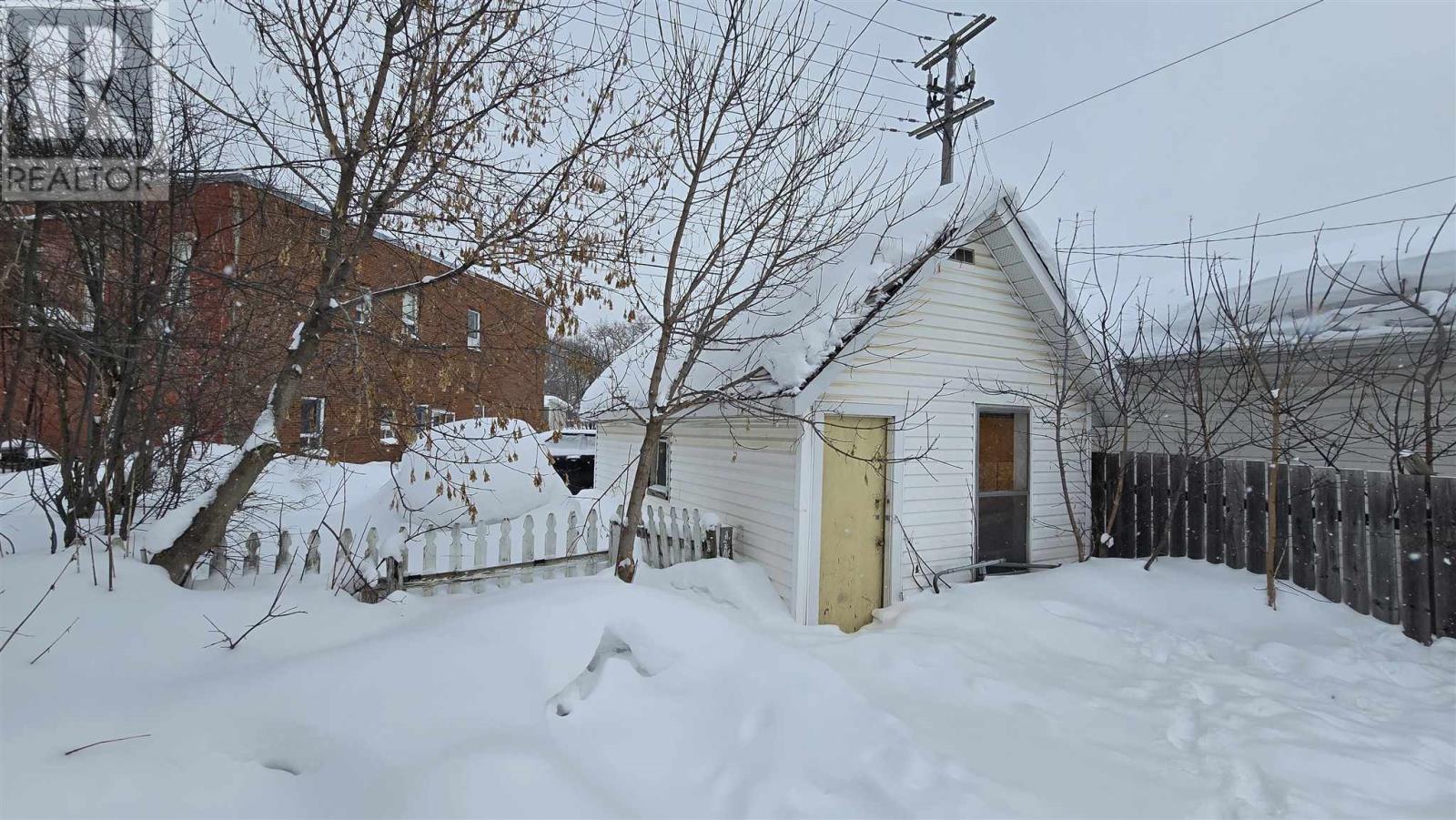 36 Cathcart St, Sault Ste. Marie, Ontario  P6A 1E1 - Photo 11 - SM260238
