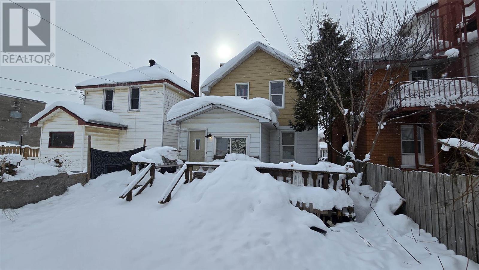 36 Cathcart St, Sault Ste. Marie, Ontario  P6A 1E1 - Photo 2 - SM260238