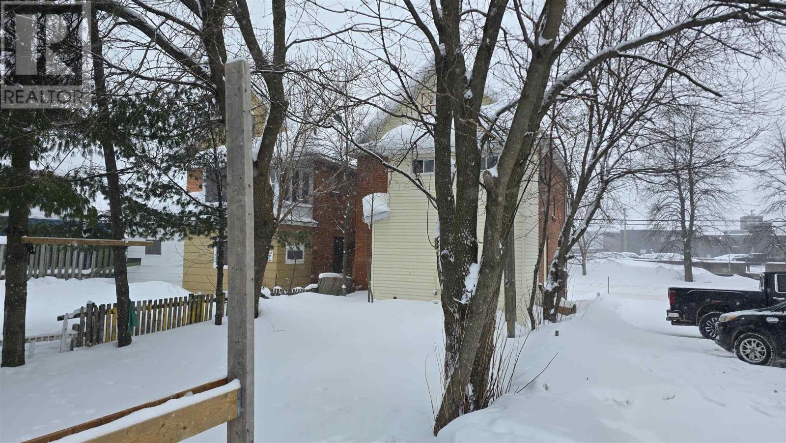 266 Albert St E, Sault Ste. Marie, Ontario  P6A 2J4 - Photo 5 - SM260239