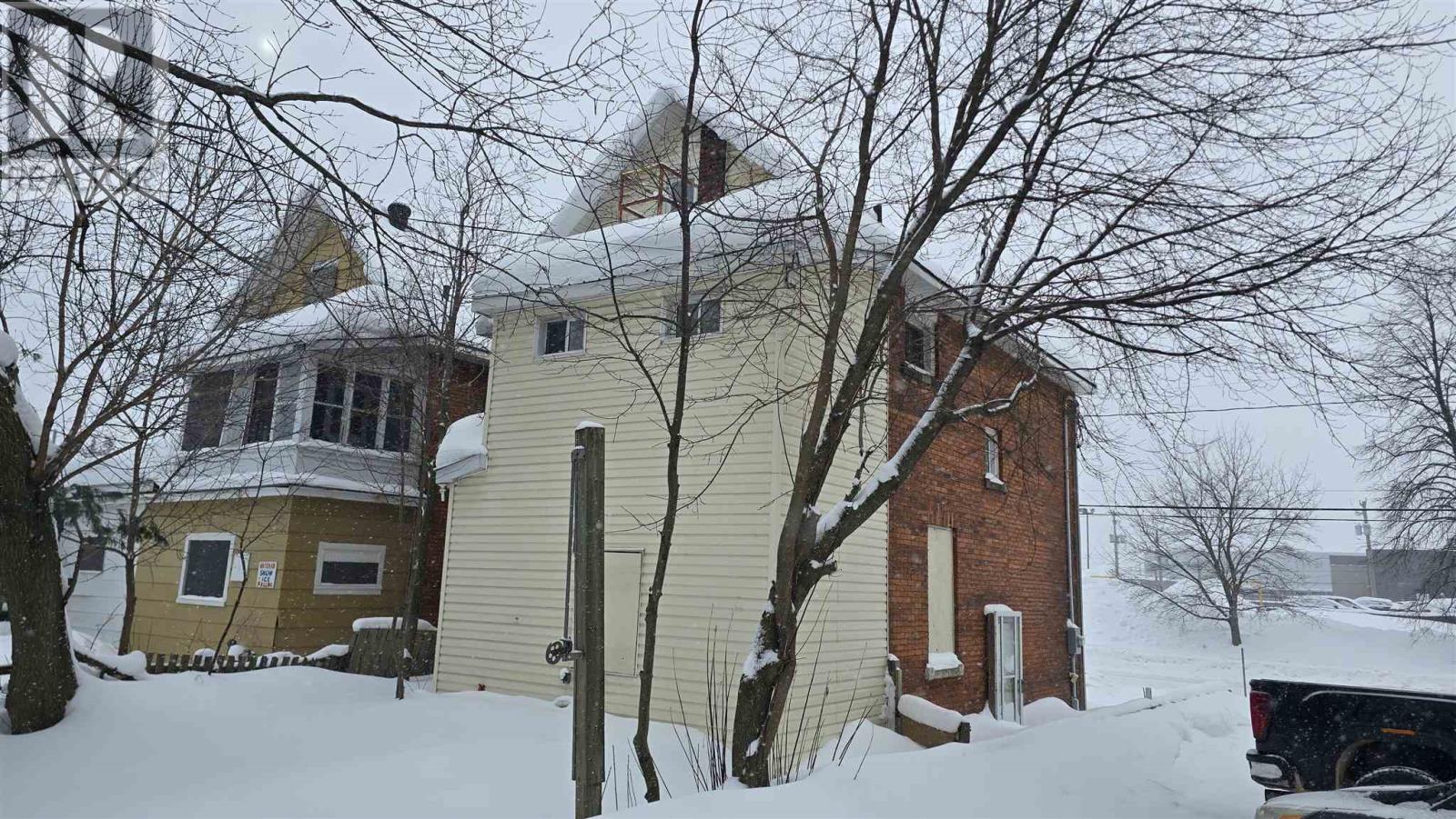 266 Albert St E, Sault Ste. Marie, Ontario  P6A 2J4 - Photo 7 - SM260239
