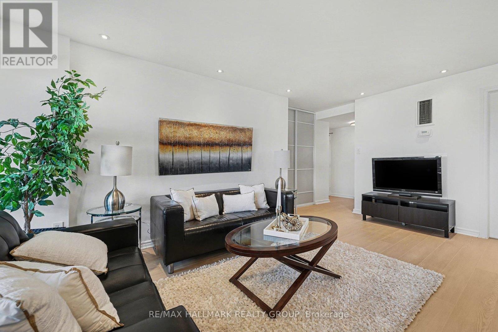 Ph2 - 530 Laurier Avenue W, Ottawa, Ontario  K1R 7T1 - Photo 8 - X12762746