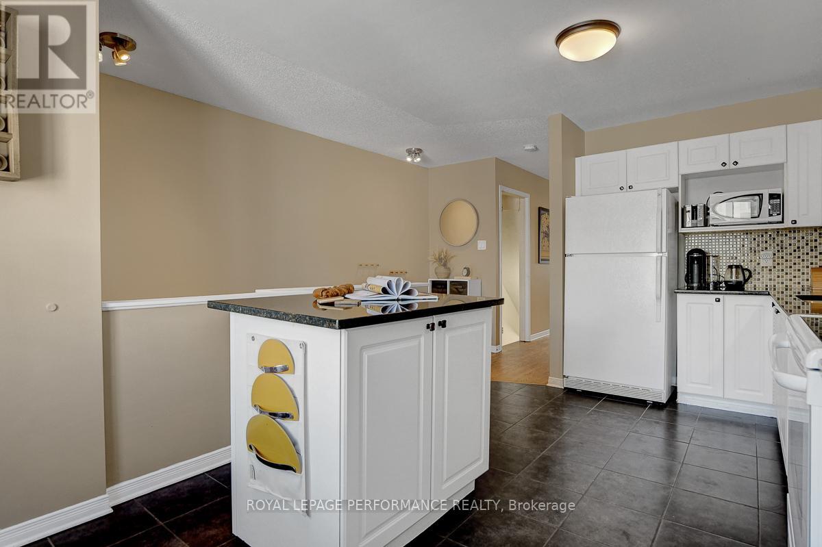 95 Manhattan Crescent, Ottawa, Ontario  K2C 4B7 - Photo 13 - X12762824