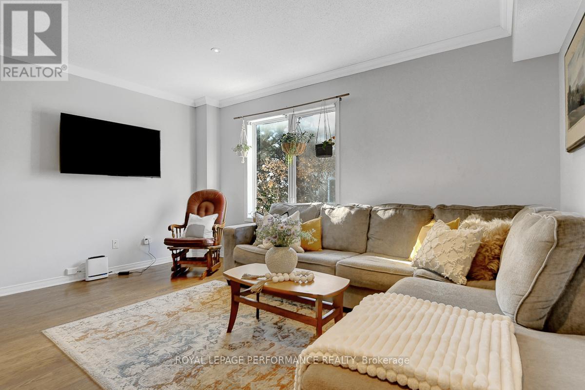 95 Manhattan Crescent, Ottawa, Ontario  K2C 4B7 - Photo 18 - X12762824