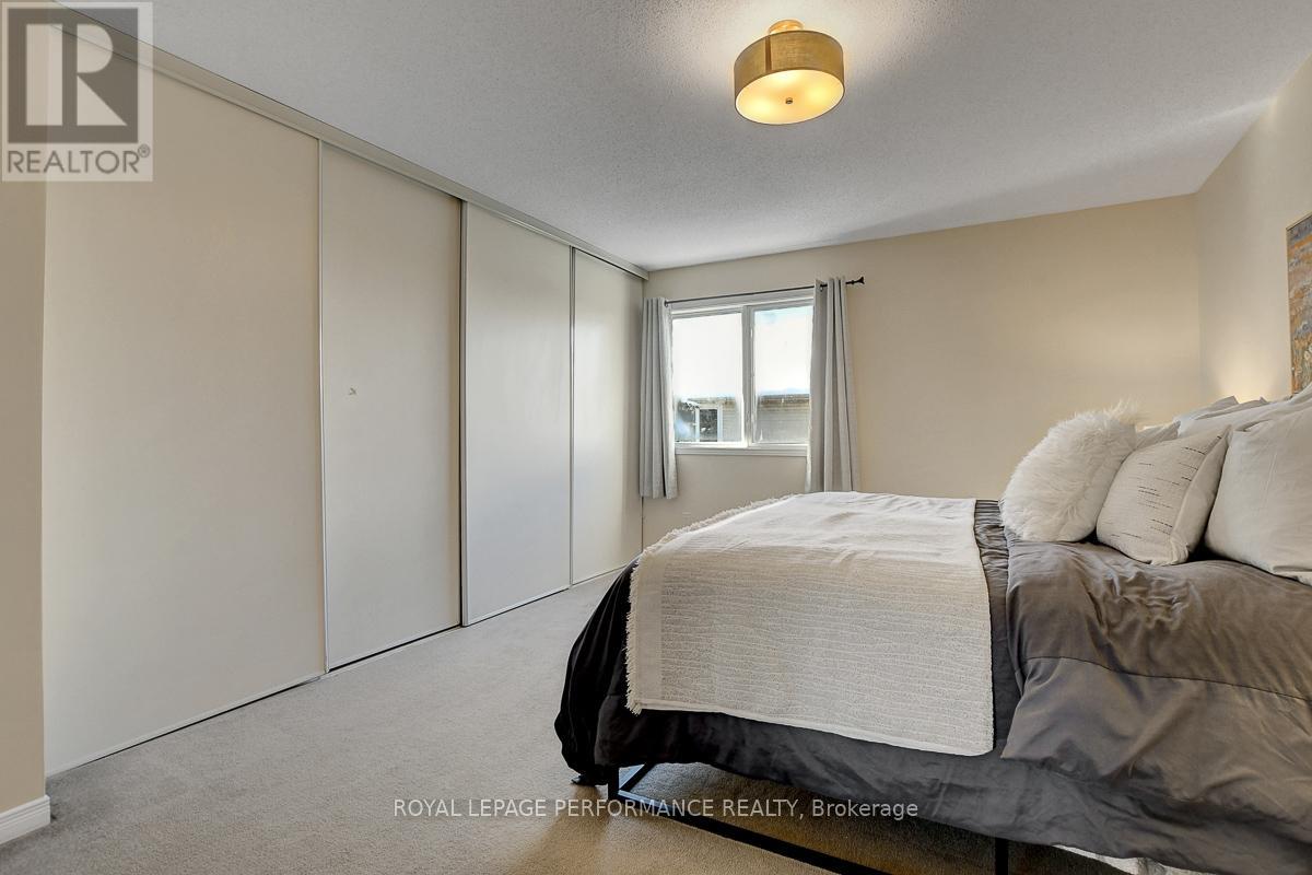 95 Manhattan Crescent, Ottawa, Ontario  K2C 4B7 - Photo 29 - X12762824