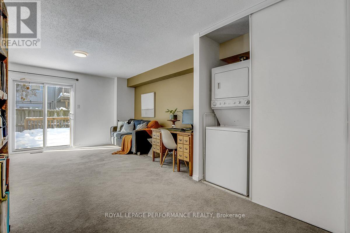 95 Manhattan Crescent, Ottawa, Ontario  K2C 4B7 - Photo 40 - X12762824