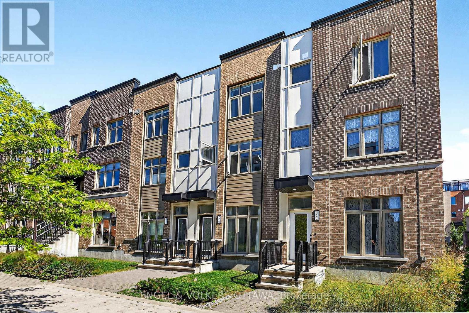 520 OZAWA PRIVATE, Ottawa, Ontario