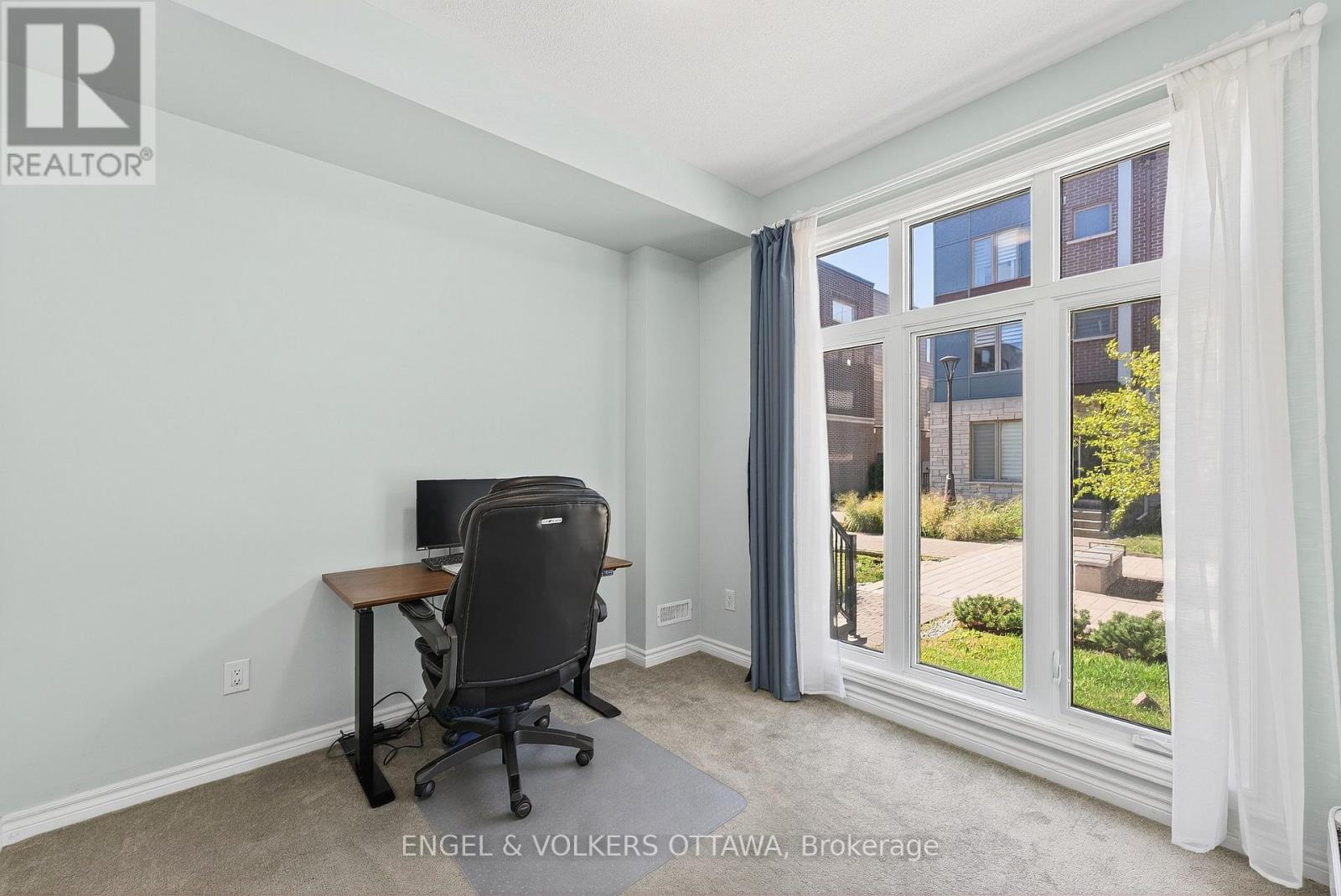 520 Ozawa Private, Ottawa, Ontario  K1K 4Z8 - Photo 9 - X12762872