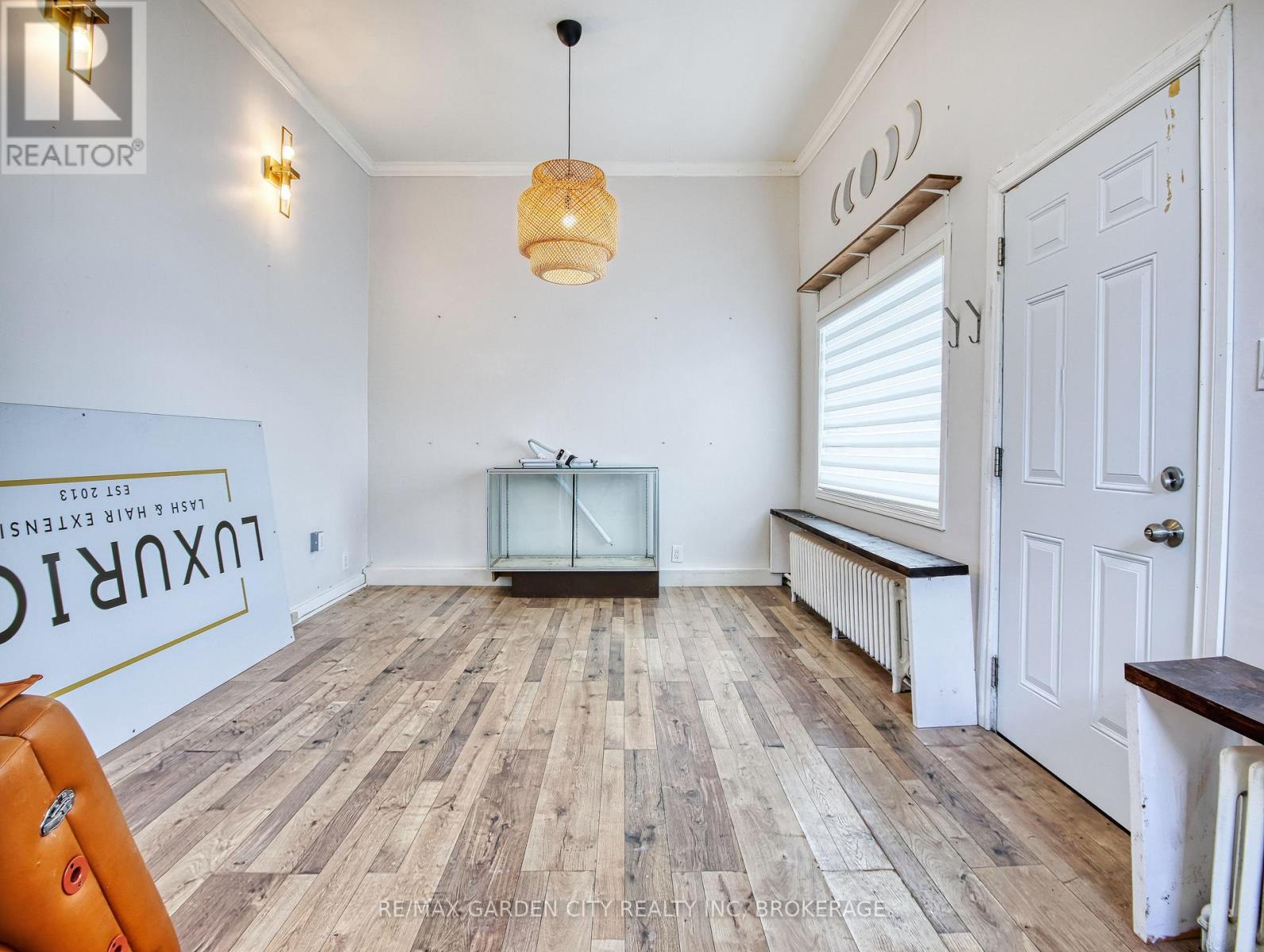 144 Welland Avenue, St. Catharines (Downtown), Ontario  L2R 2N6 - Photo 2 - X12762720