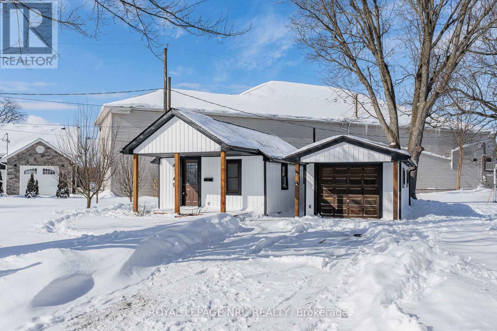 4149 Welland Street, Niagara Falls, Ontario  L2G 6J9 - Photo 1 - X12762916