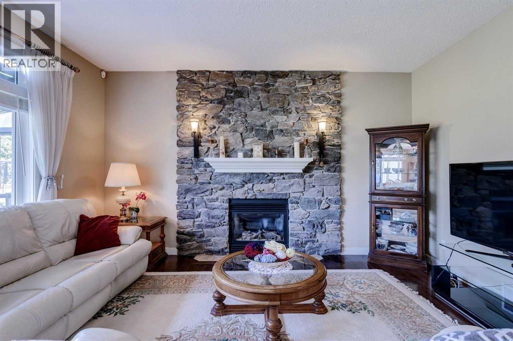 307 Crystal Green Rise, Okotoks, Alberta  T1S 2N5 - Photo 7 - A2282595