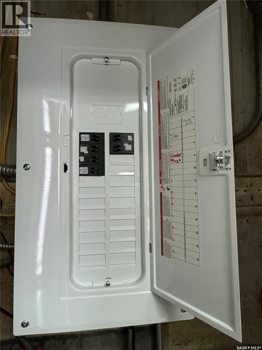 104 2nd Avenue W, Biggar, Saskatchewan  S0K 0M0 - Photo 9 - SK027825