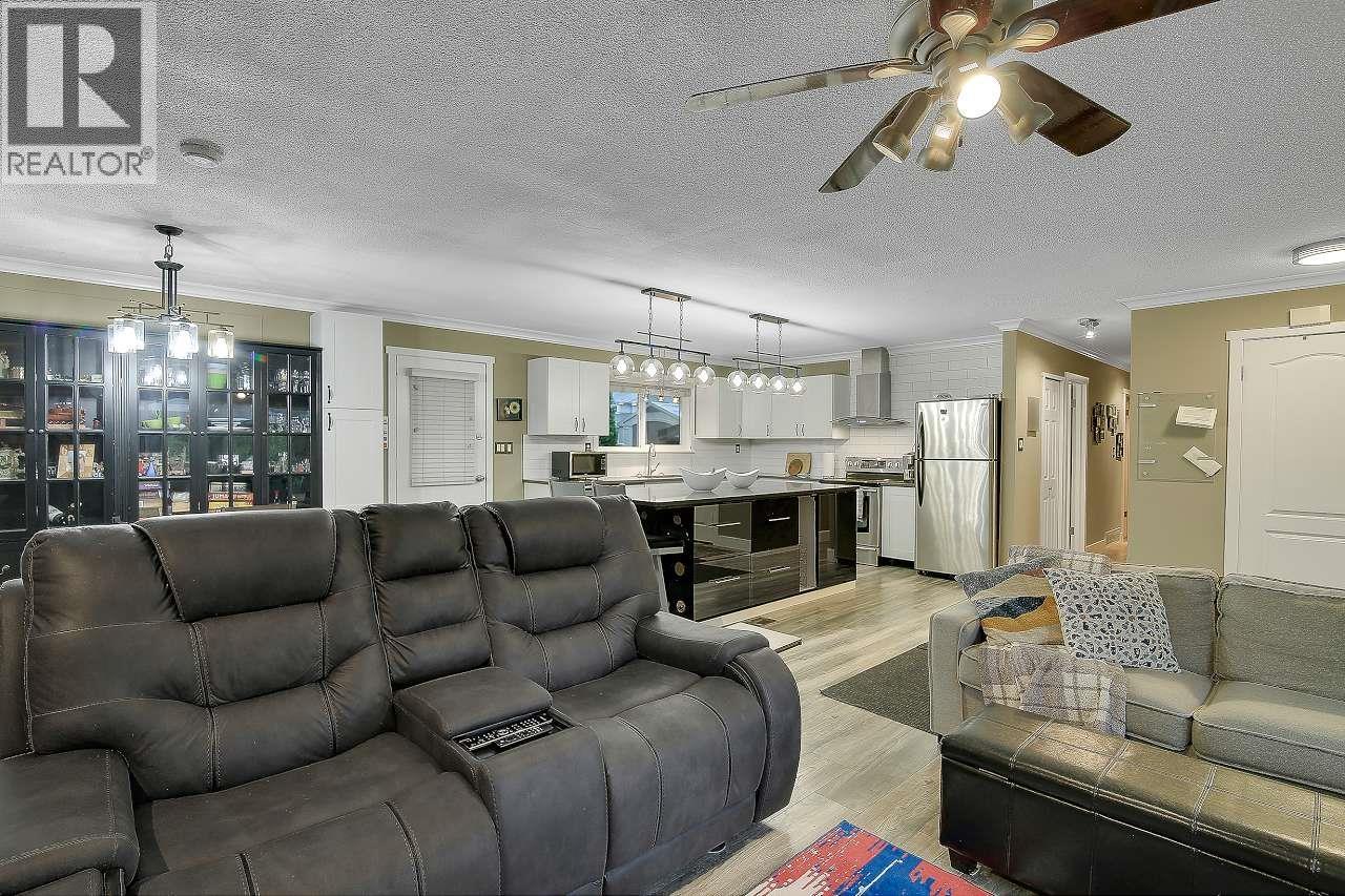 24835 Smith Avenue, Maple Ridge, British Columbia  V4R 2A7 - Photo 4 - R3085502