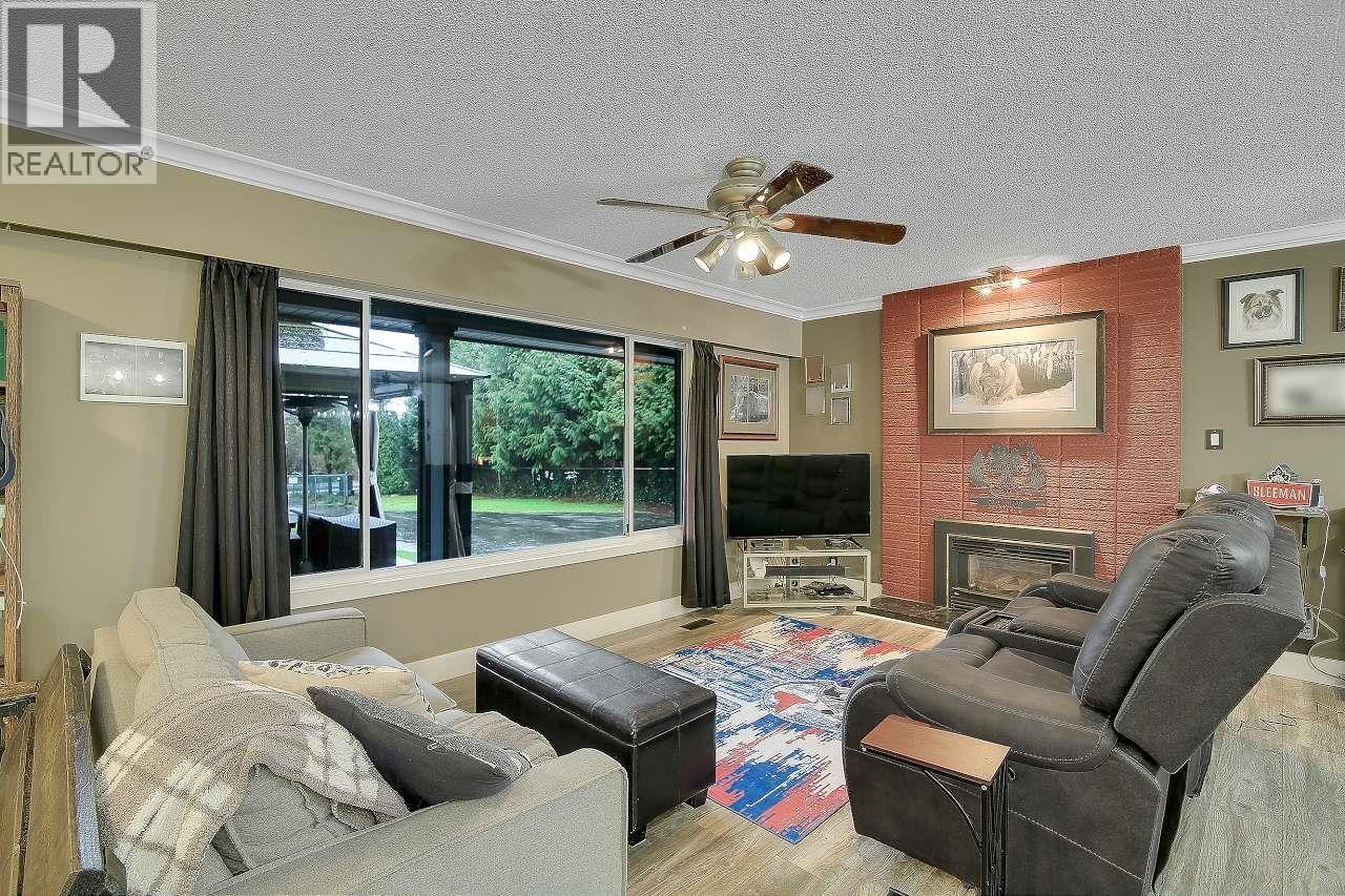 24835 Smith Avenue, Maple Ridge, British Columbia  V4R 2A7 - Photo 3 - R3085502