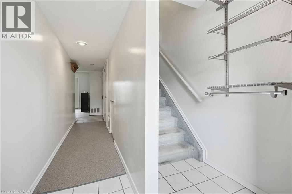 47 Walnut Street, Brantford, Ontario  N3T 1H1 - Photo 2 - 40803208