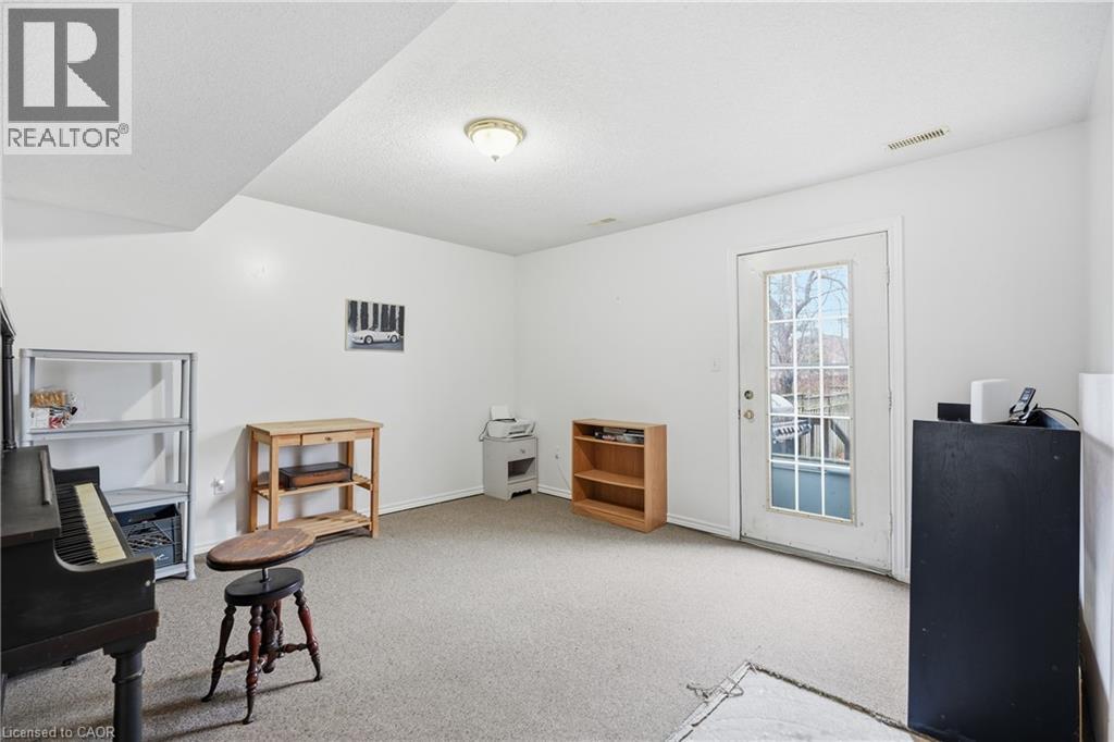 47 Walnut Street, Brantford, Ontario  N3T 1H1 - Photo 3 - 40803208