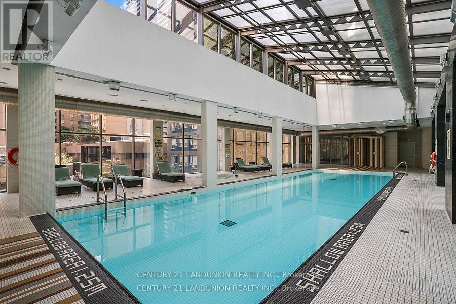 2801 - 38 Grenville Street, Toronto, Ontario  M4Y 1A5 - Photo 10 - C12762742