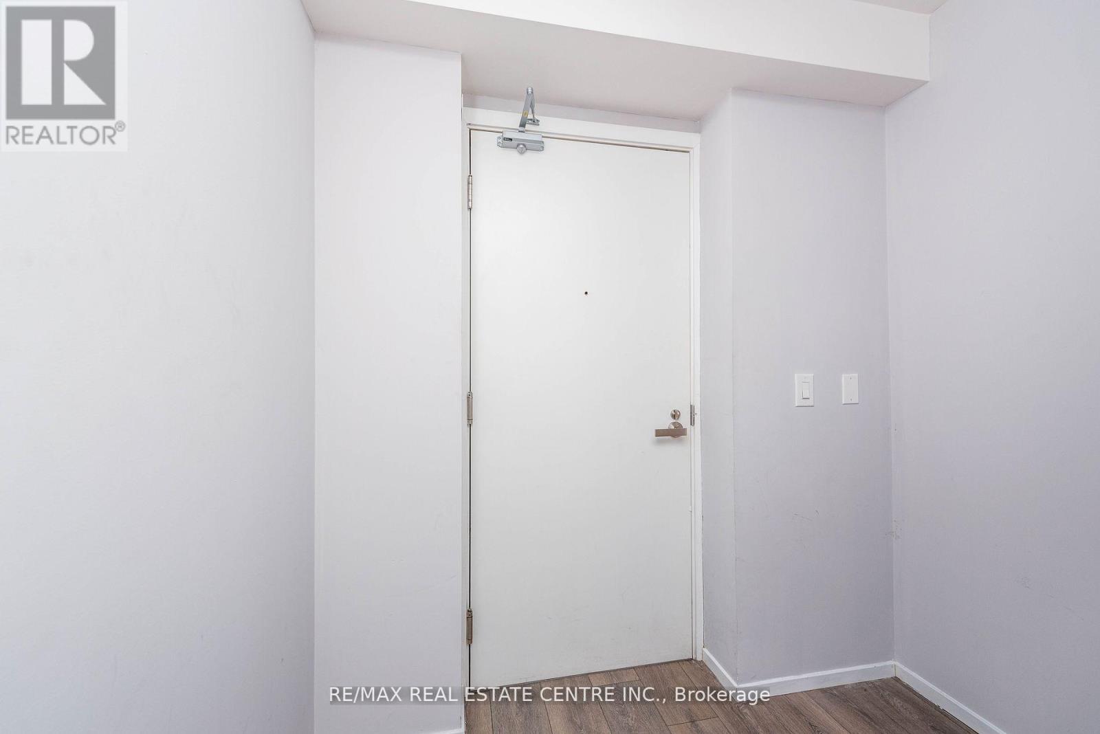 903 - 159 Dundas Street E, Toronto, Ontario  M5B 1E4 - Photo 6 - C12762756