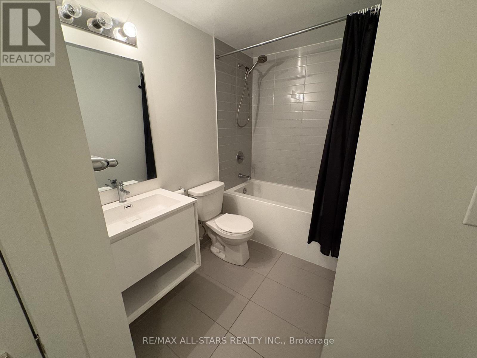 3001 - 159 Wellesley Street E, Toronto, Ontario  M4Y 0H5 - Photo 5 - C12762878