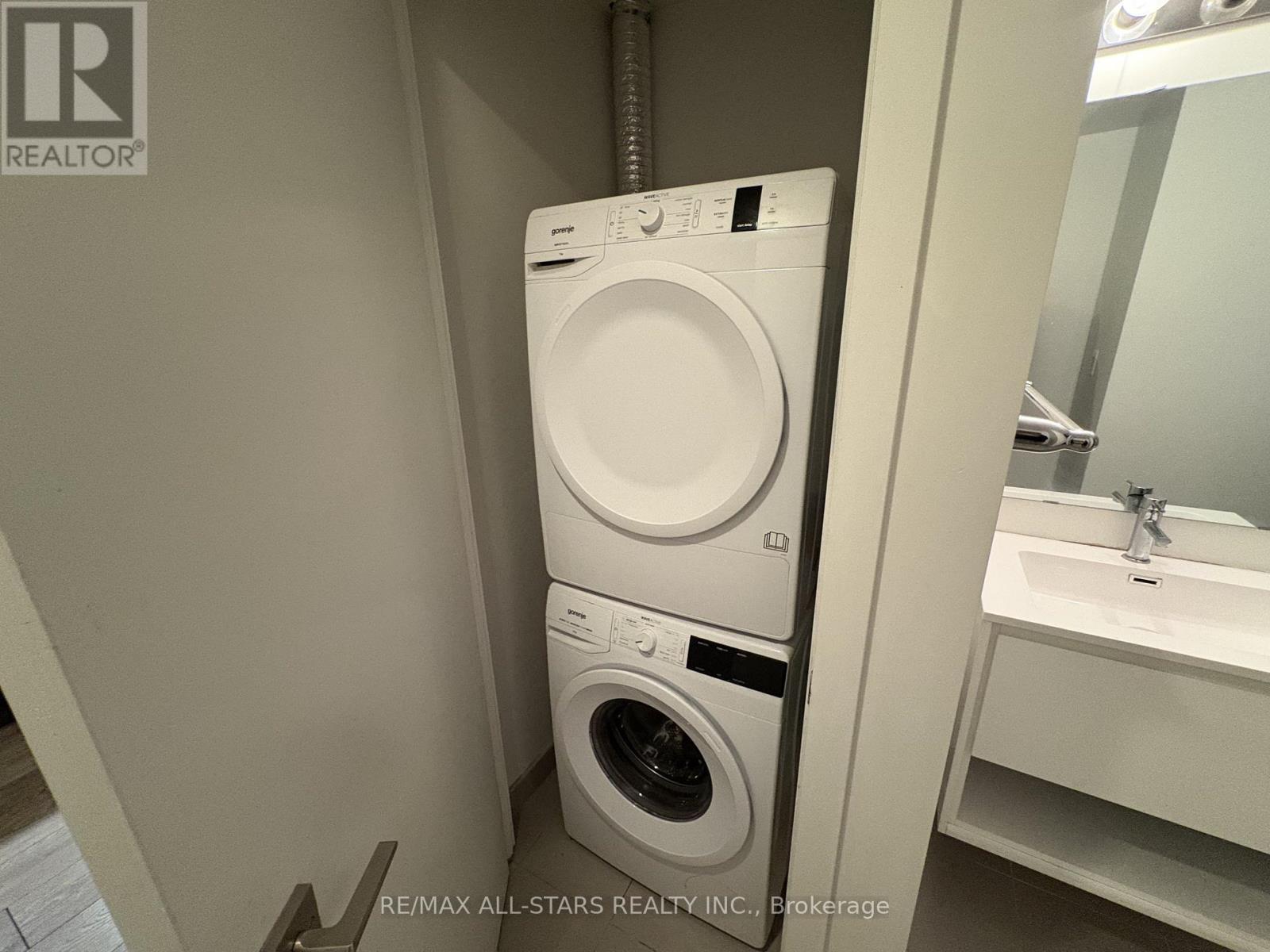 3001 - 159 Wellesley Street E, Toronto, Ontario  M4Y 0H5 - Photo 8 - C12762878