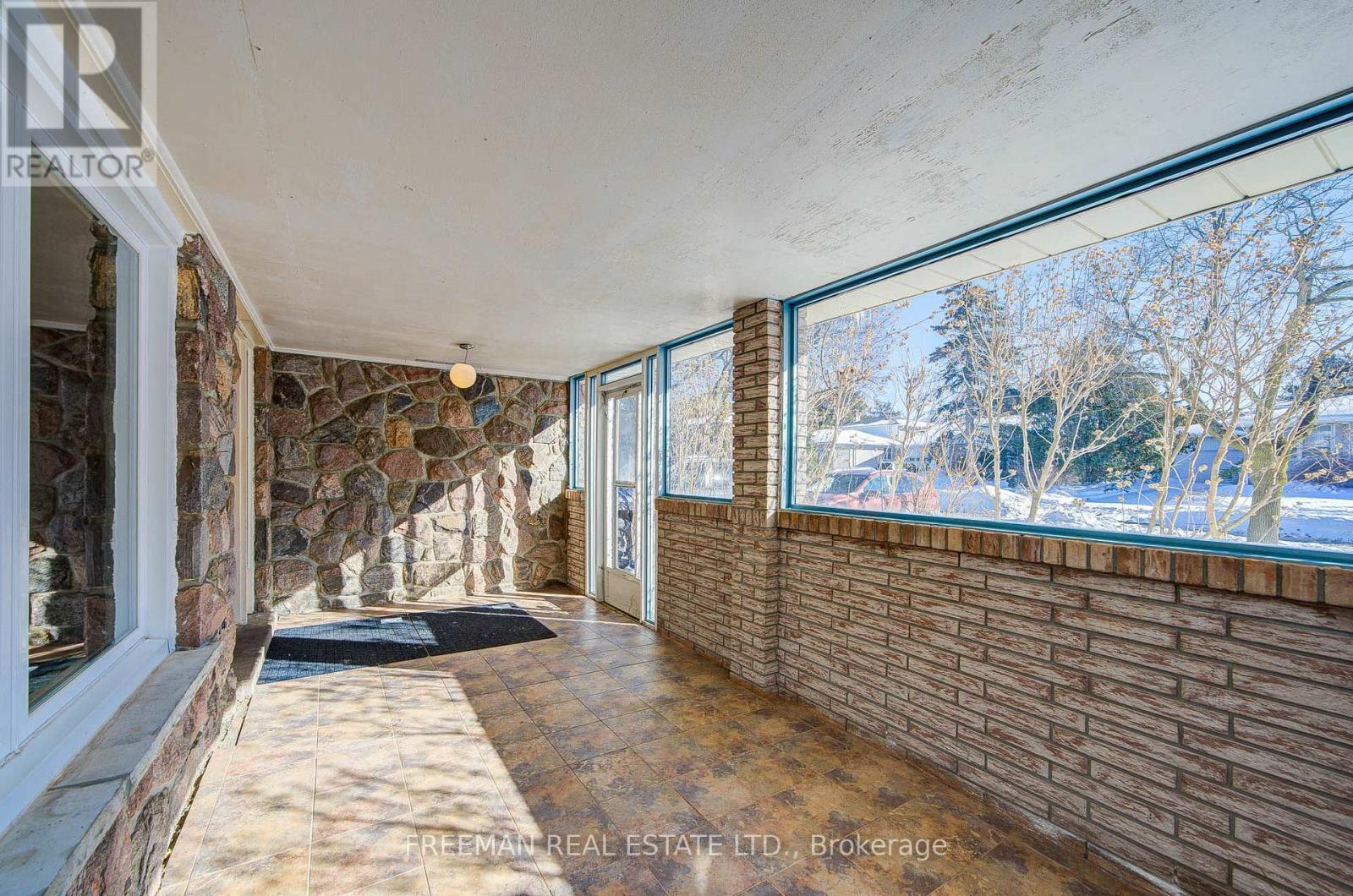 176 Cassandra Boulevard, Toronto, Ontario  M3A 1T3 - Photo 5 - C12762904