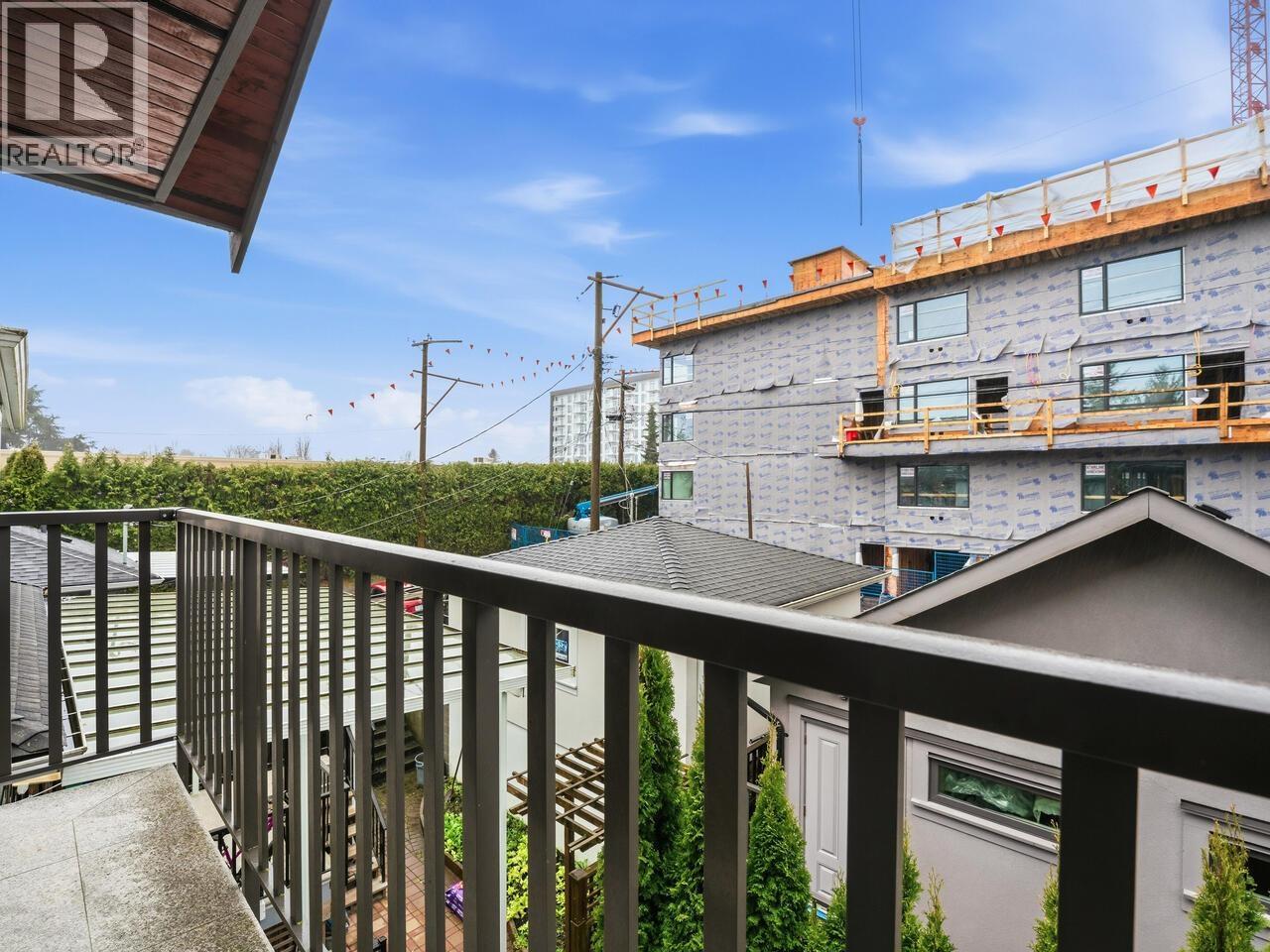 Listing Picture 19 of 21 : 5095 MOSS STREET, Vancouver / 溫哥華 - 魯藝地產 Yvonne Lu Group - MLS Medallion Club Member