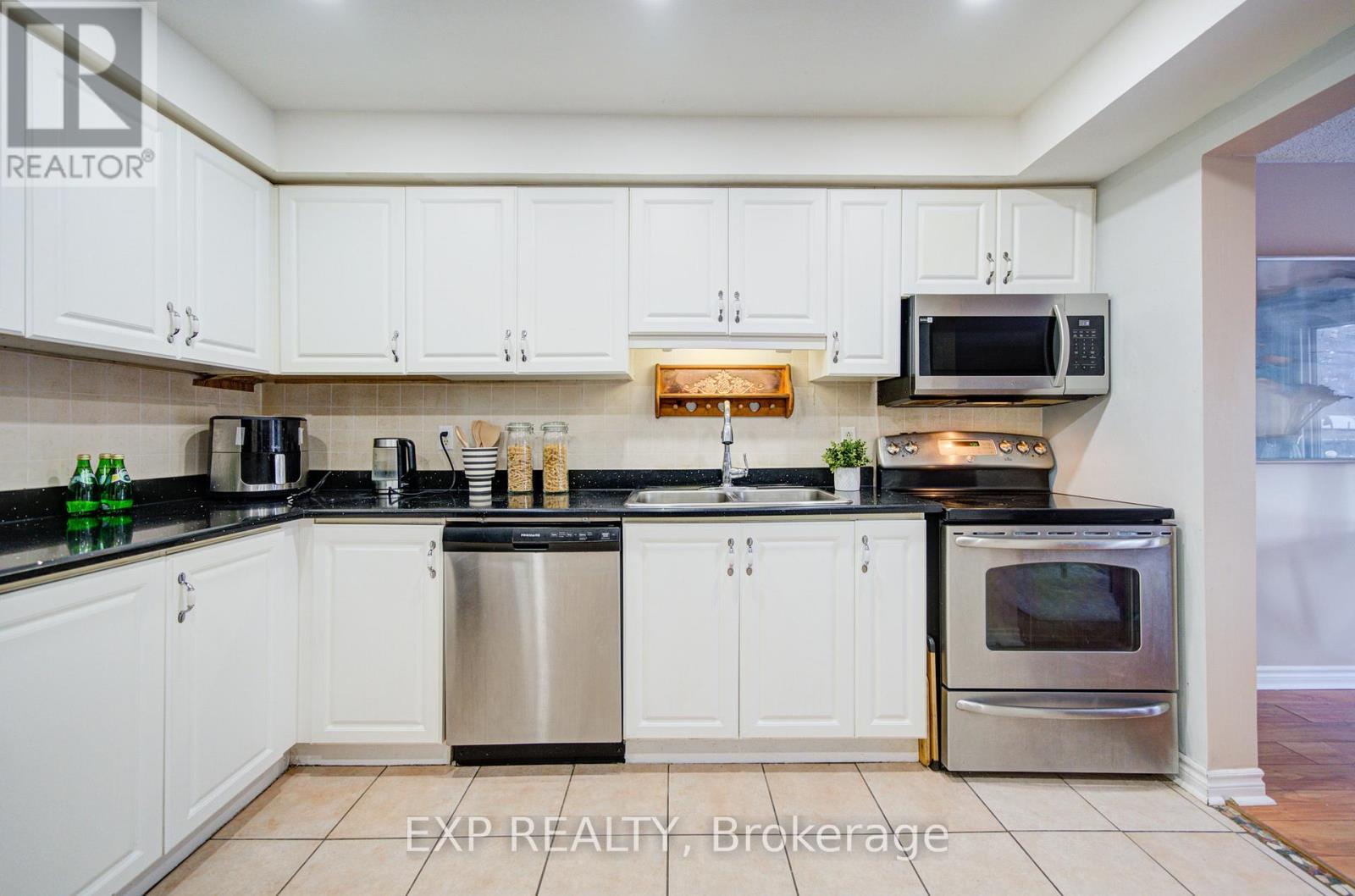 9 Threadgold Court, Whitby, Ontario  L1P 1L9 - Photo 18 - E12762726