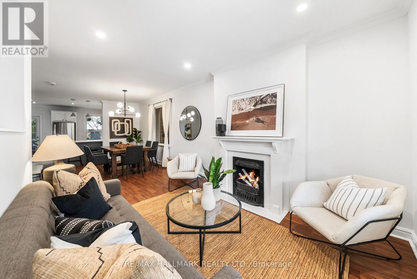 36 Mallon Avenue, Toronto, Ontario  M4M 1P8 - Photo 6 - E12762860