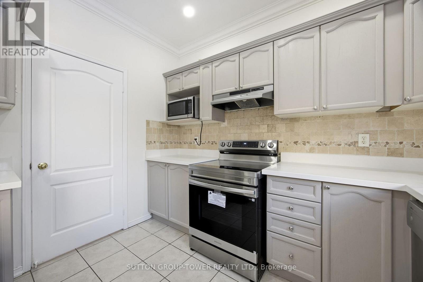 Main Floor - 11 Welbourne Court, Ajax, Ontario  L1T 4Y9 - Photo 14 - E12762934