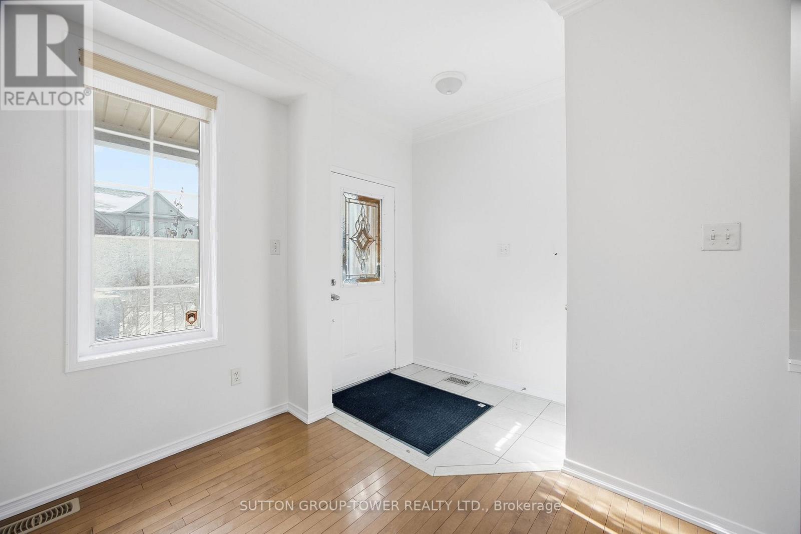 Main Floor - 11 Welbourne Court, Ajax, Ontario  L1T 4Y9 - Photo 3 - E12762934