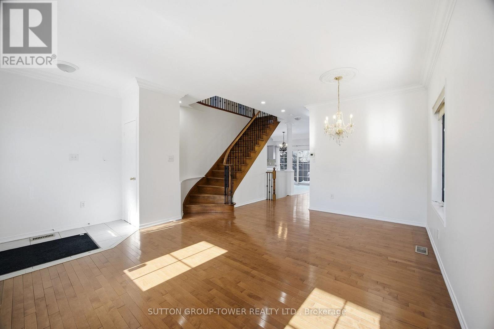 Main Floor - 11 Welbourne Court, Ajax, Ontario  L1T 4Y9 - Photo 4 - E12762934