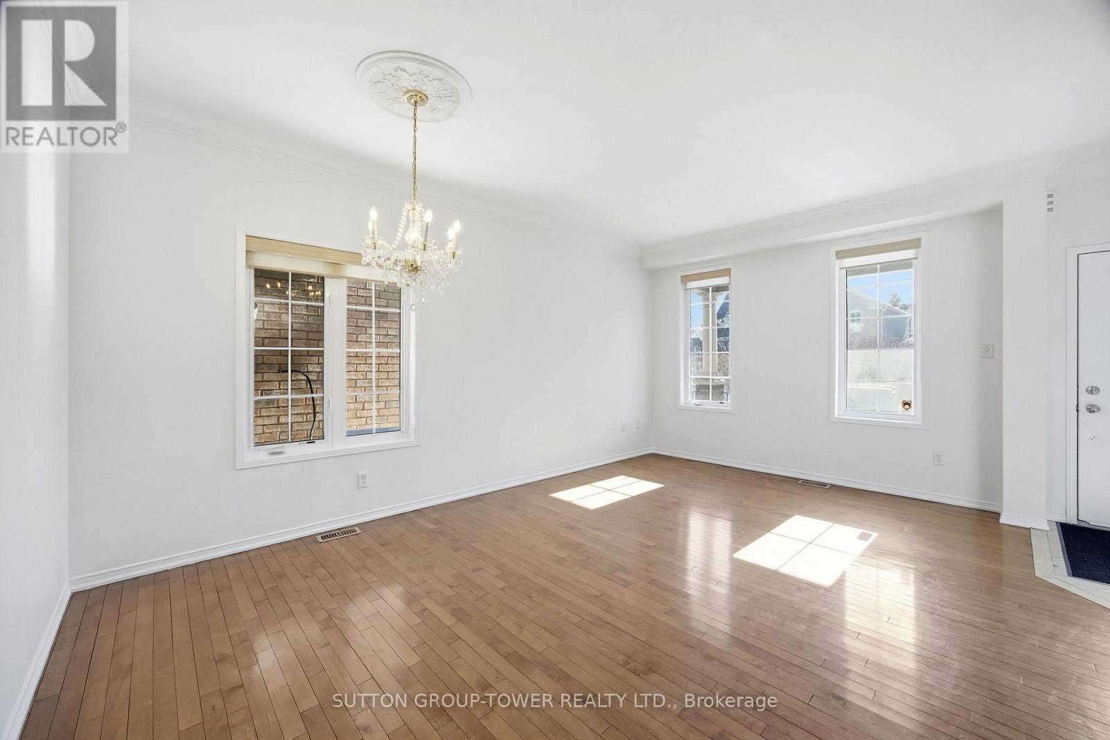 Main Floor - 11 Welbourne Court, Ajax, Ontario  L1T 4Y9 - Photo 6 - E12762934