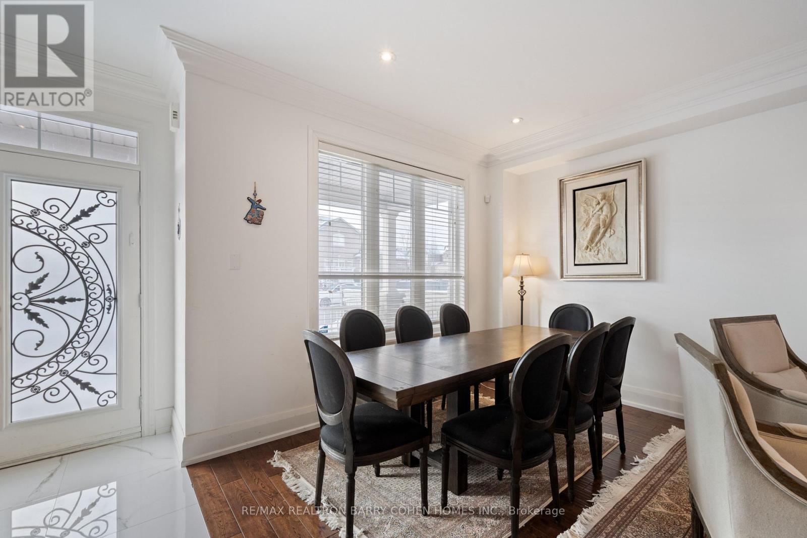 17 Lourakis Street, Richmond Hill, Ontario  L4E 0J5 - Photo 3 - N12762912