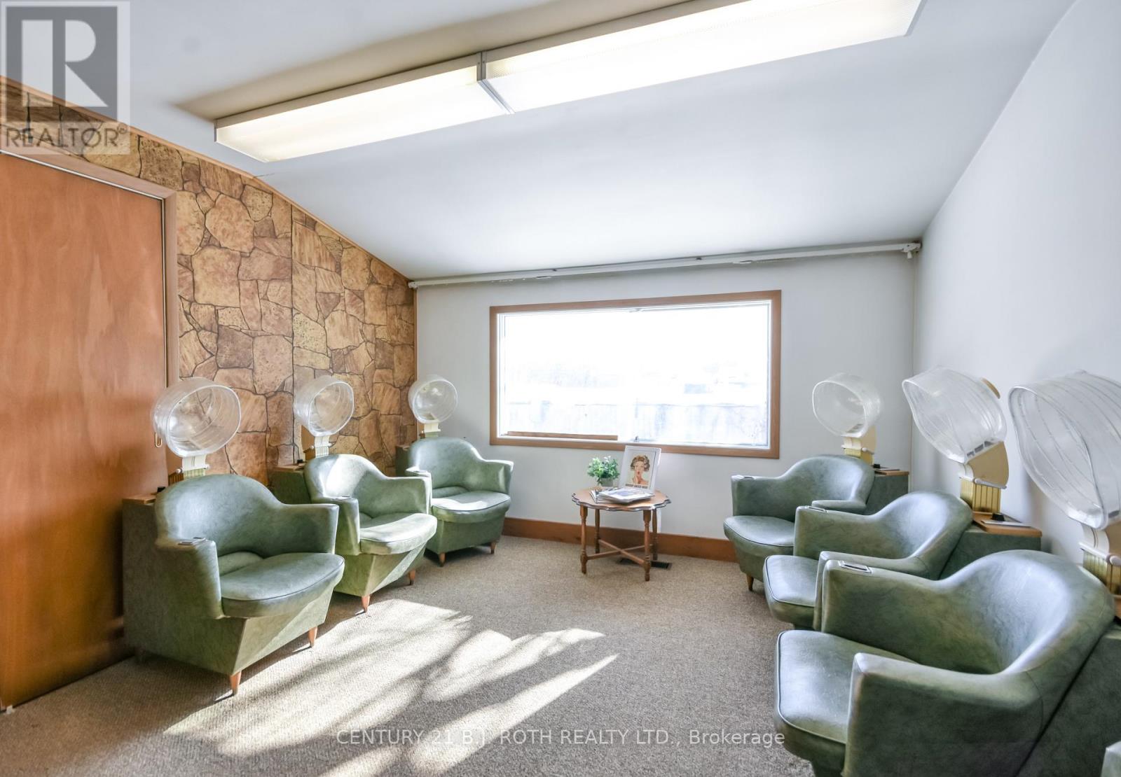 57 Nottawasaga Street, Orillia, Ontario  L3V 3J5 - Photo 17 - S12762842