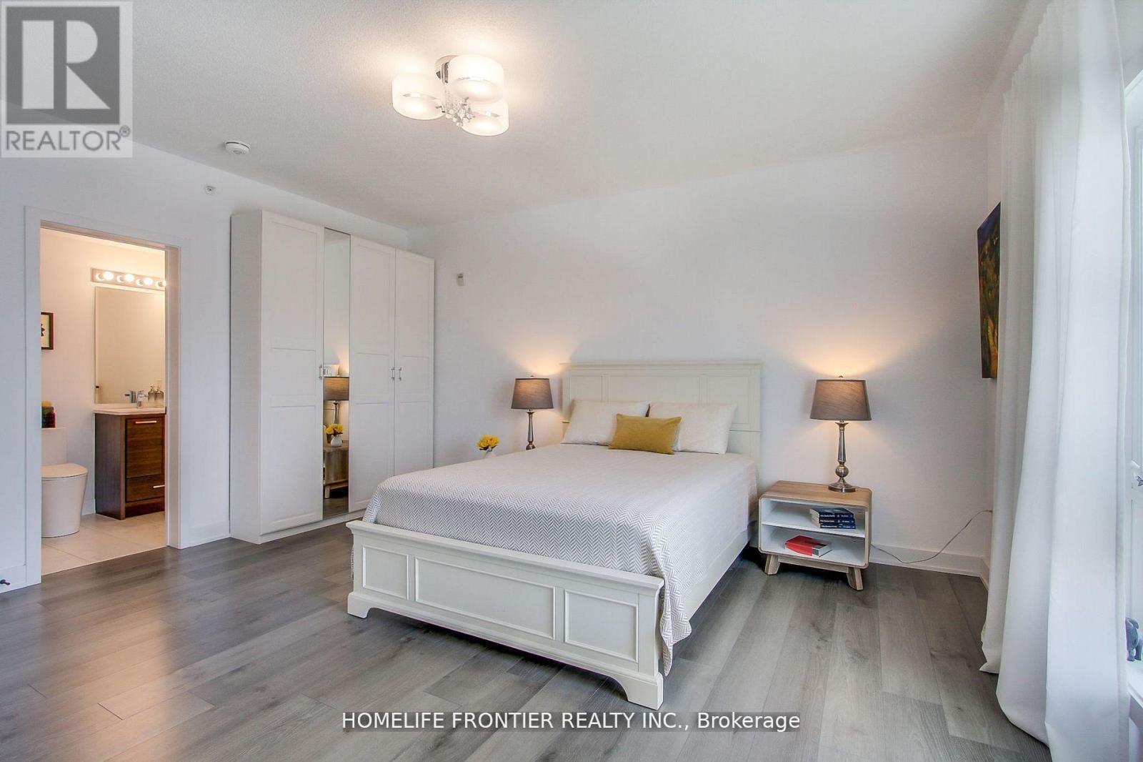 318 - 4 Spice Way, Barrie (Innis-Shore), Ontario  L9J 0M2 - Photo 16 - S12762874